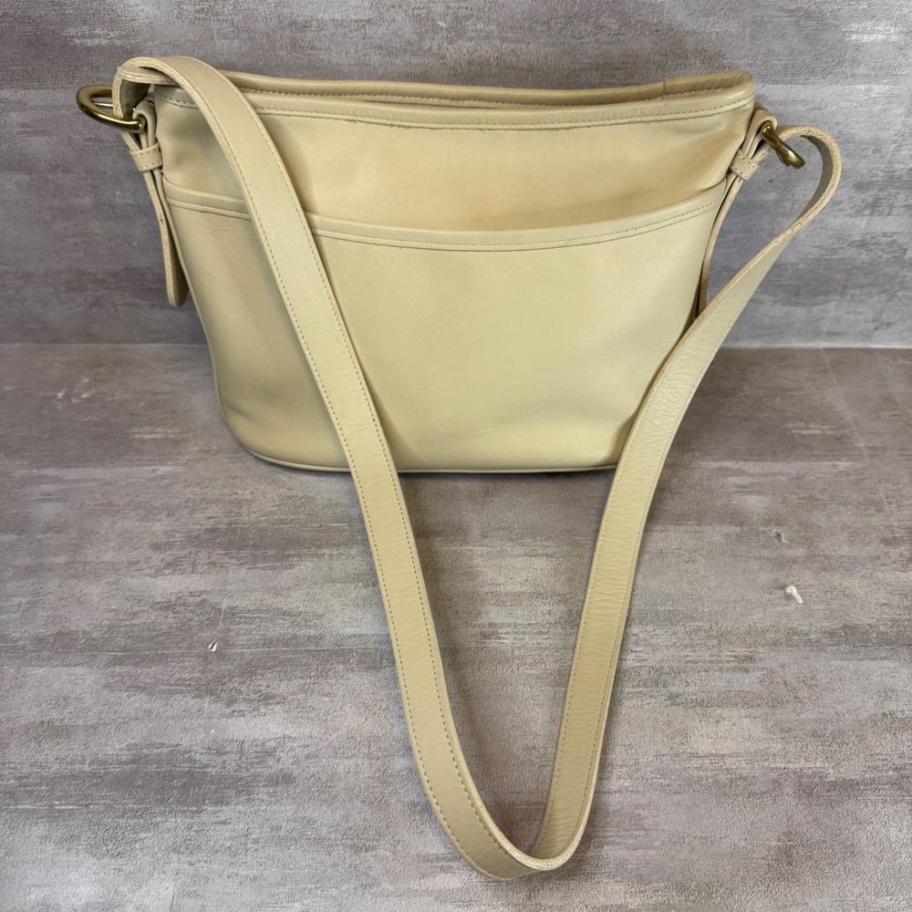 Vintage Coach Cream Leather Crossbody Bag 4143‎ Costa Rica Brass Hardware